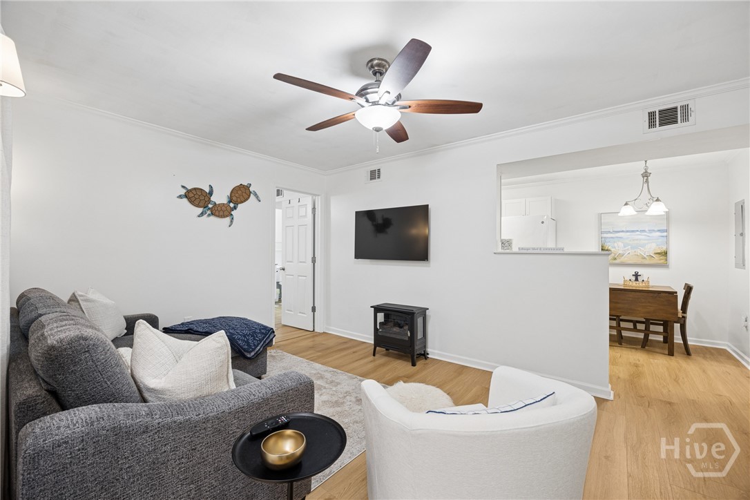 401 N Cromwell Road