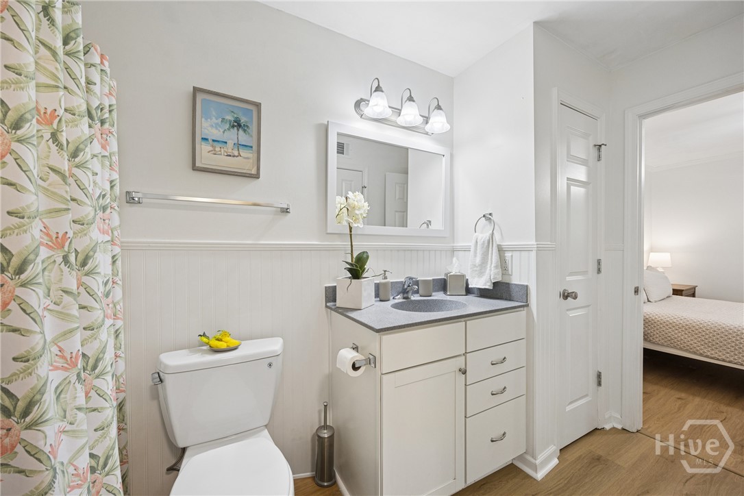 401 N Cromwell Road
