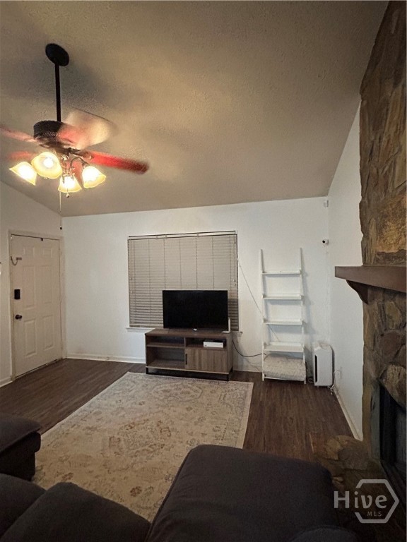 109 Live Oak Circle