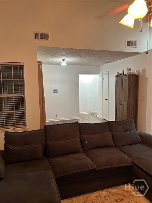 109 Live Oak Circle