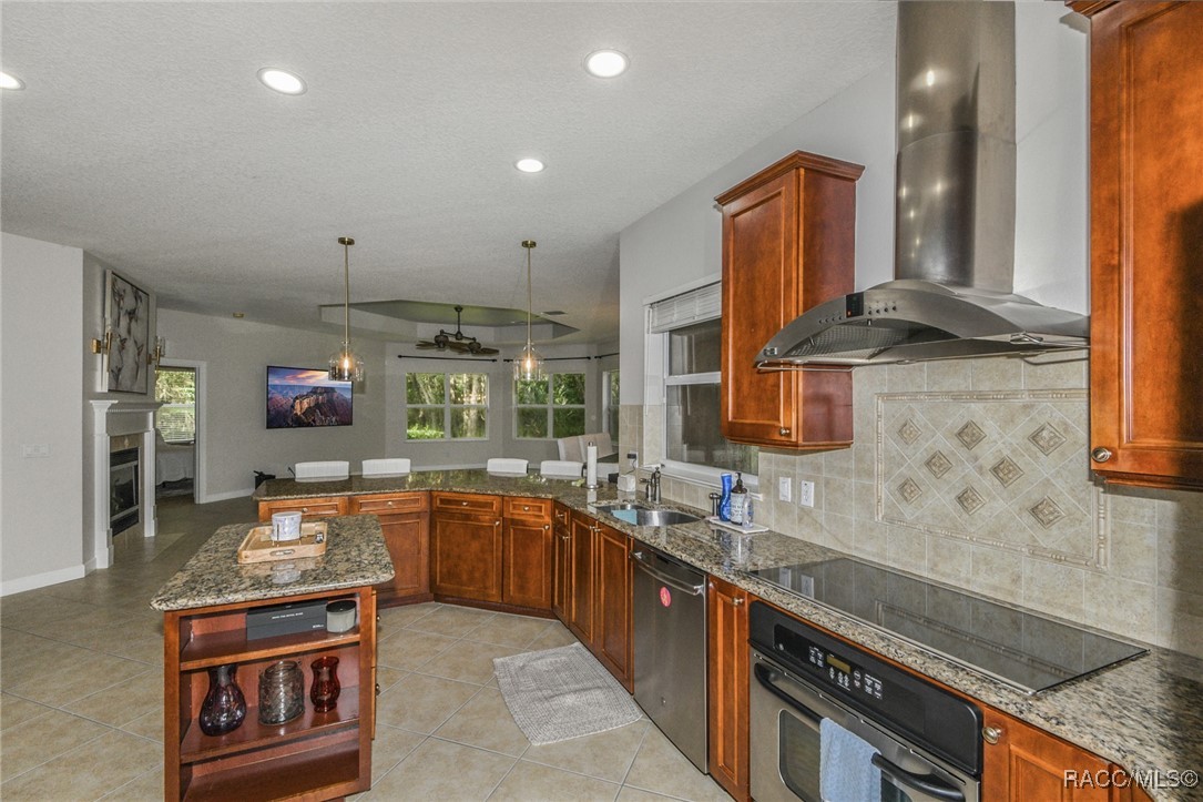 1350 N CIRCUS Terrace