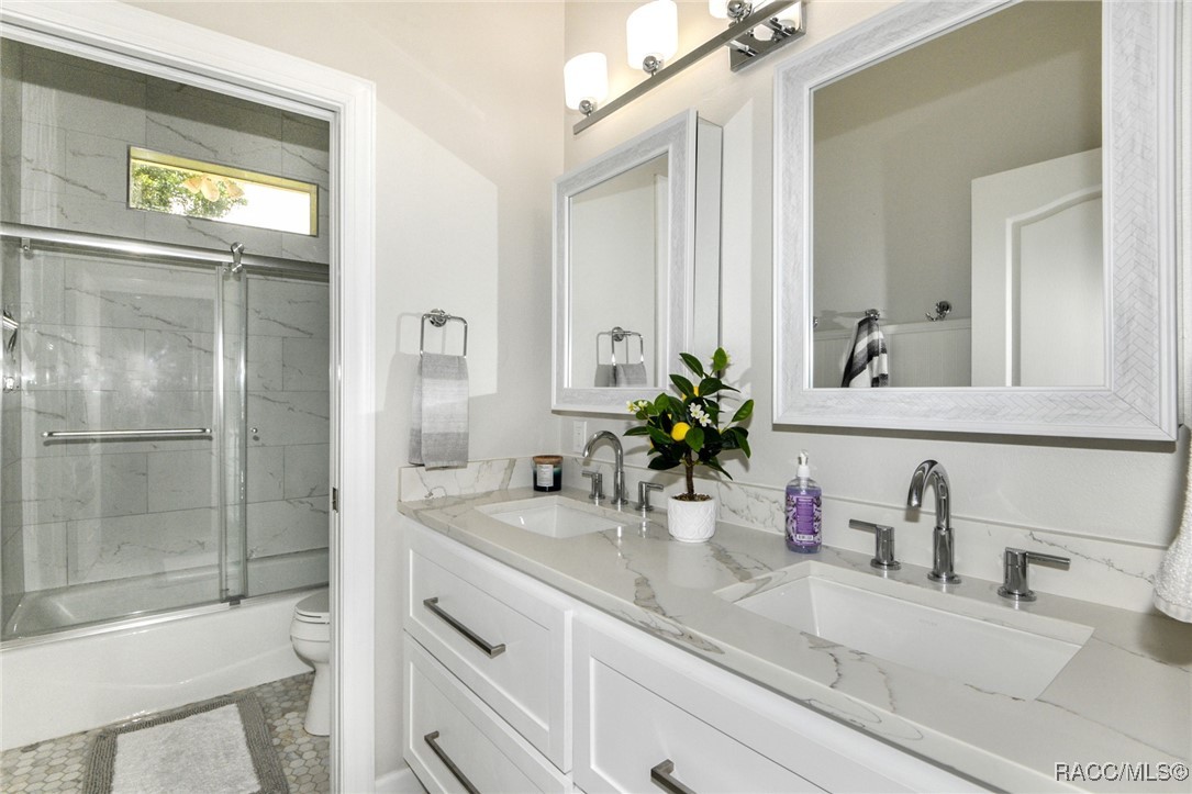 1350 N CIRCUS Terrace