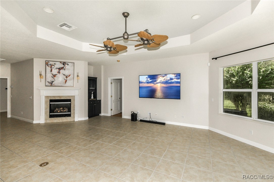 1350 N CIRCUS Terrace