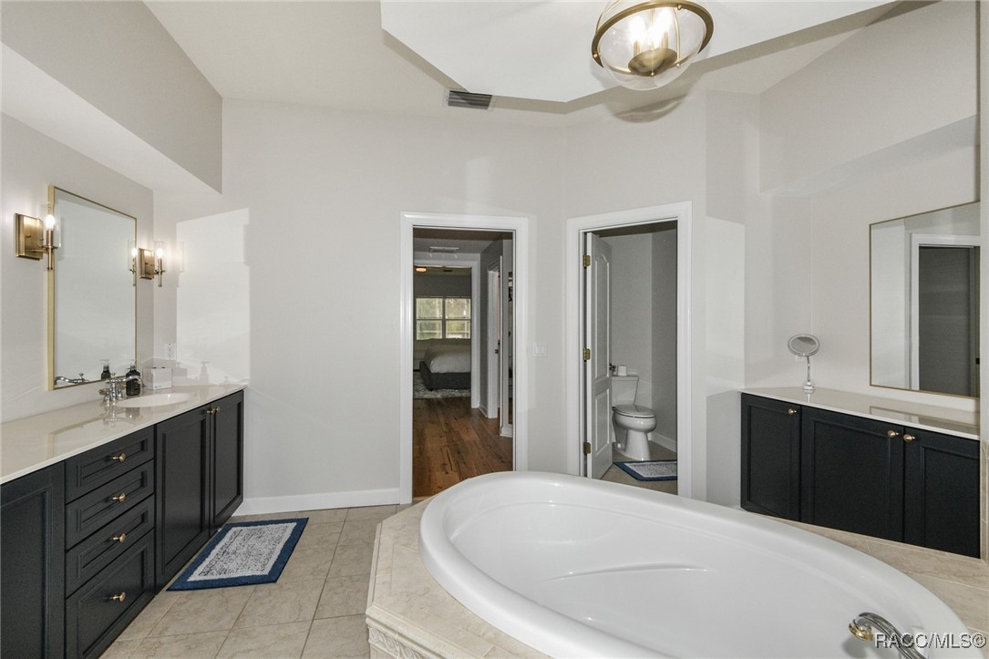 1350 N CIRCUS Terrace