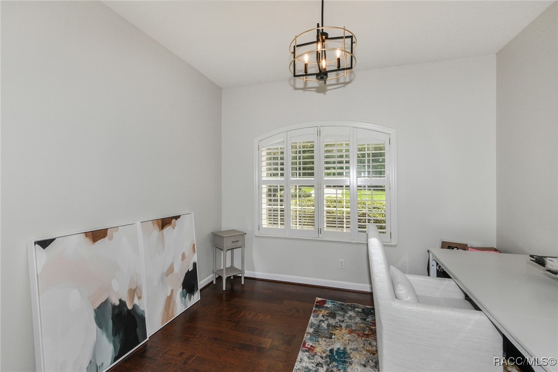 1350 N CIRCUS Terrace