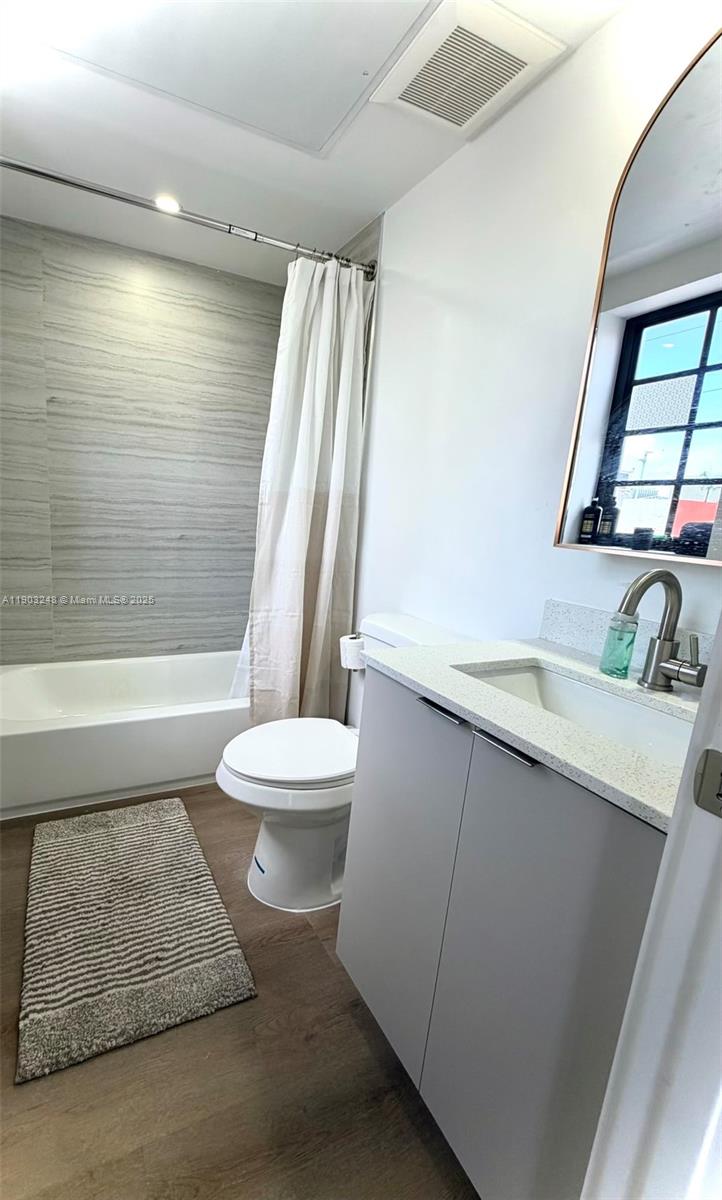 1619 Jefferson Ave # 301