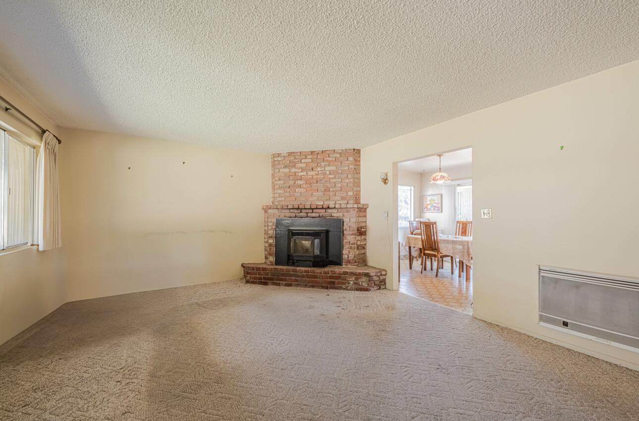 11 Montclair Place