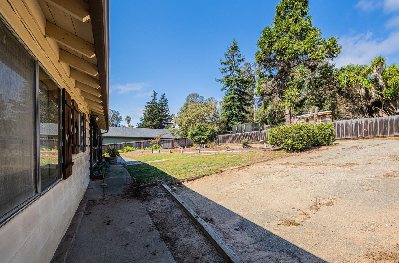 11 Montclair Place