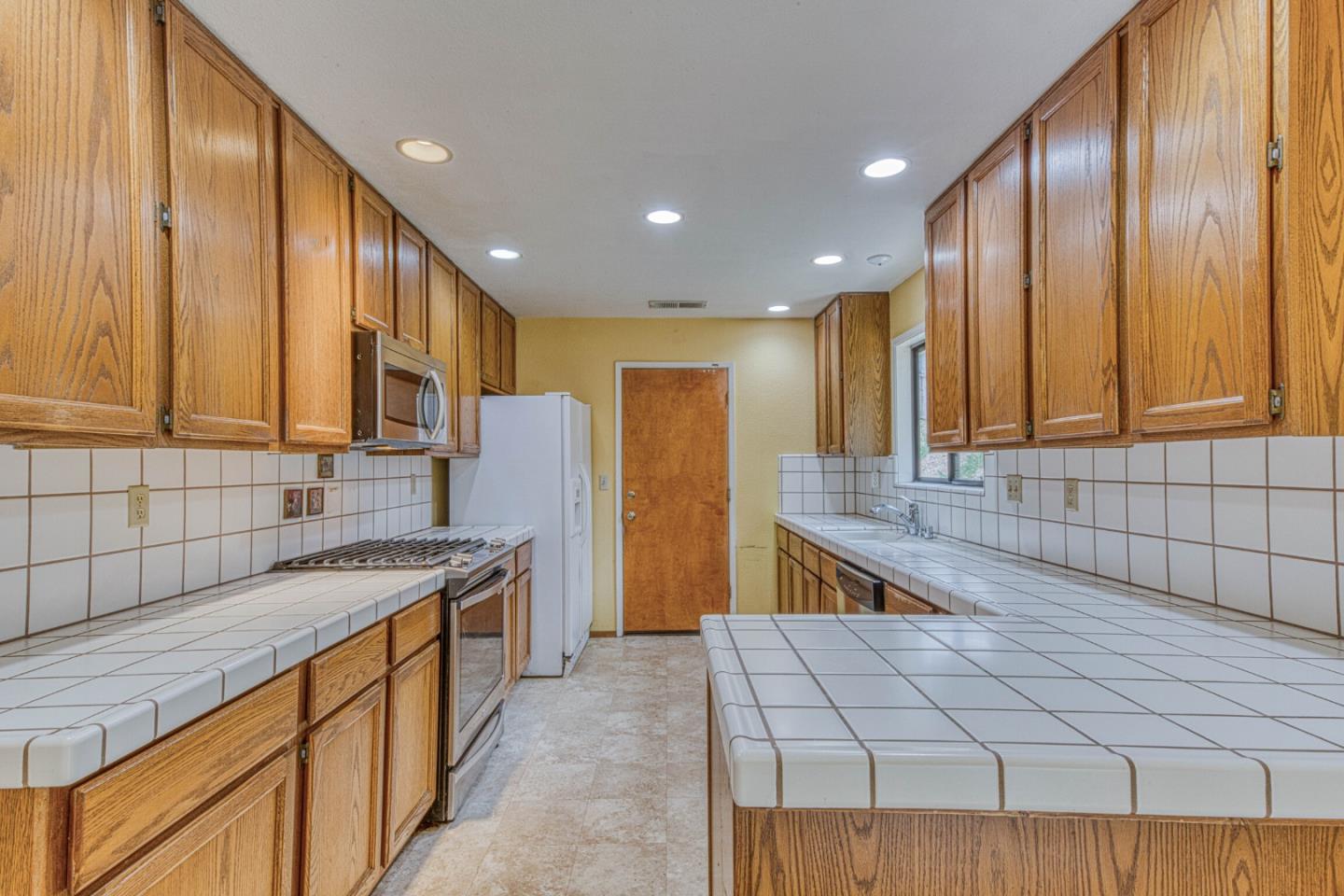 19602 Brentwood CT