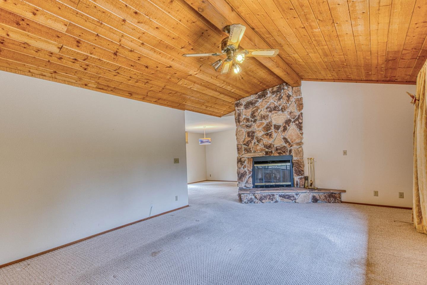19602 Brentwood CT