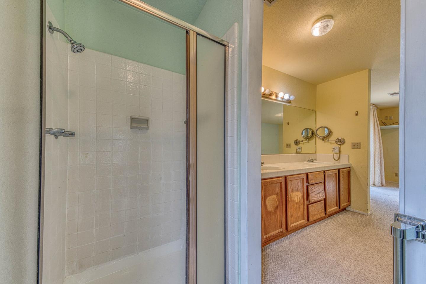 19602 Brentwood CT