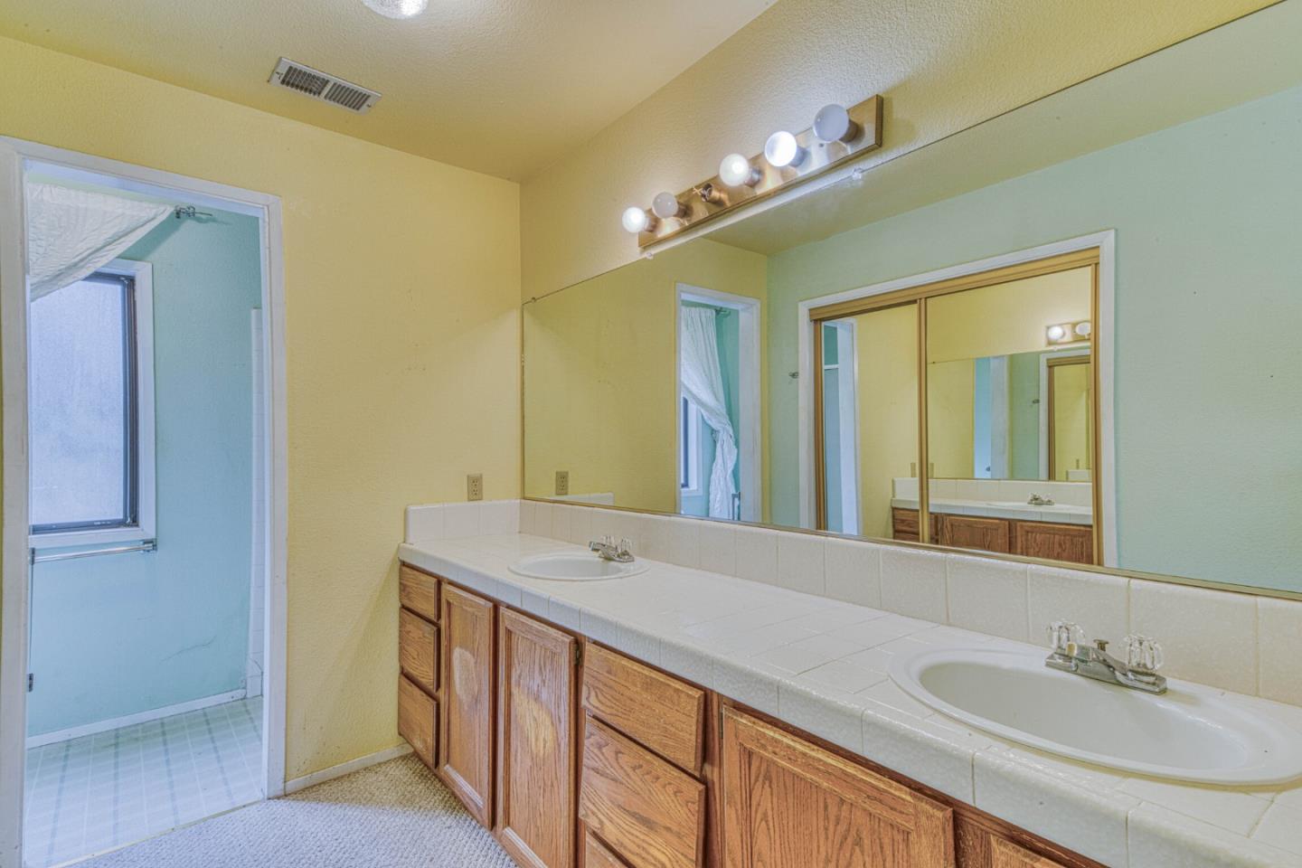 19602 Brentwood CT