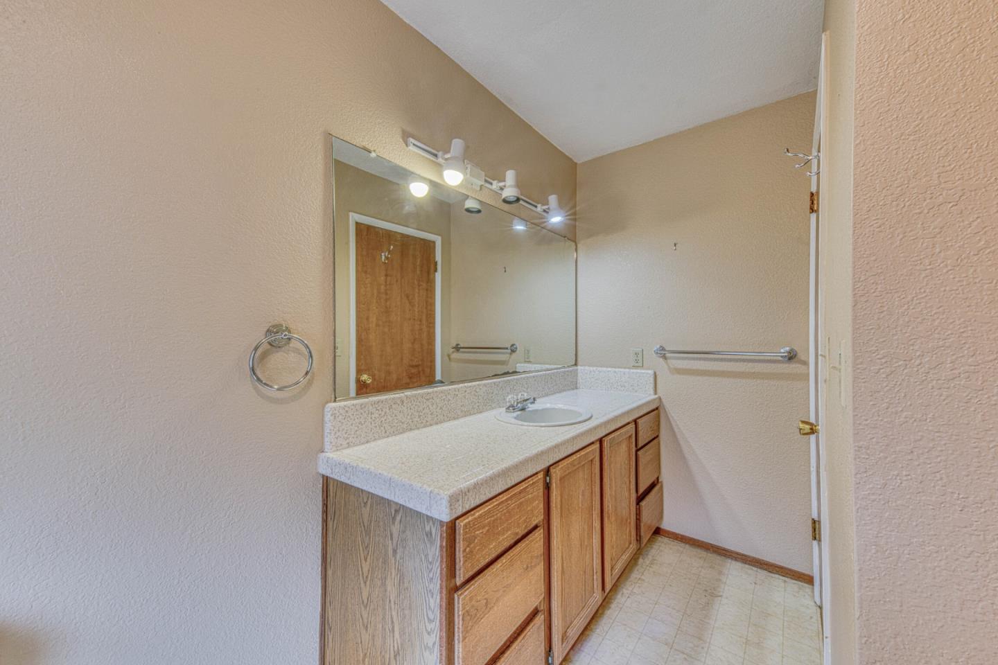 19602 Brentwood CT