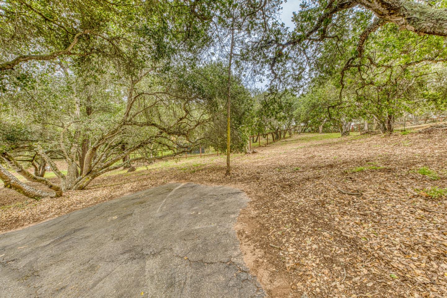 19602 Brentwood CT
