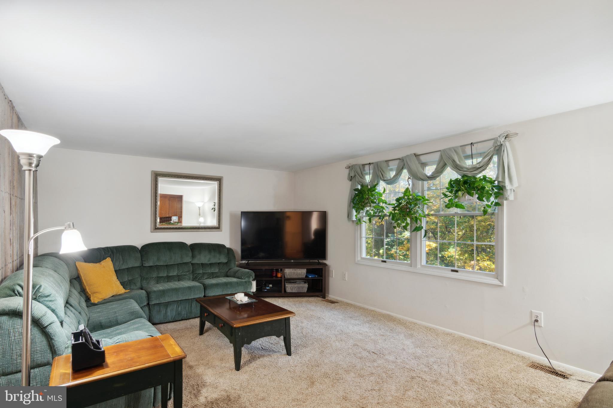 641 Hook Rd