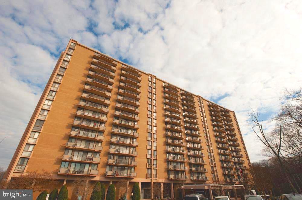 6100 Westchester Park Dr #1801