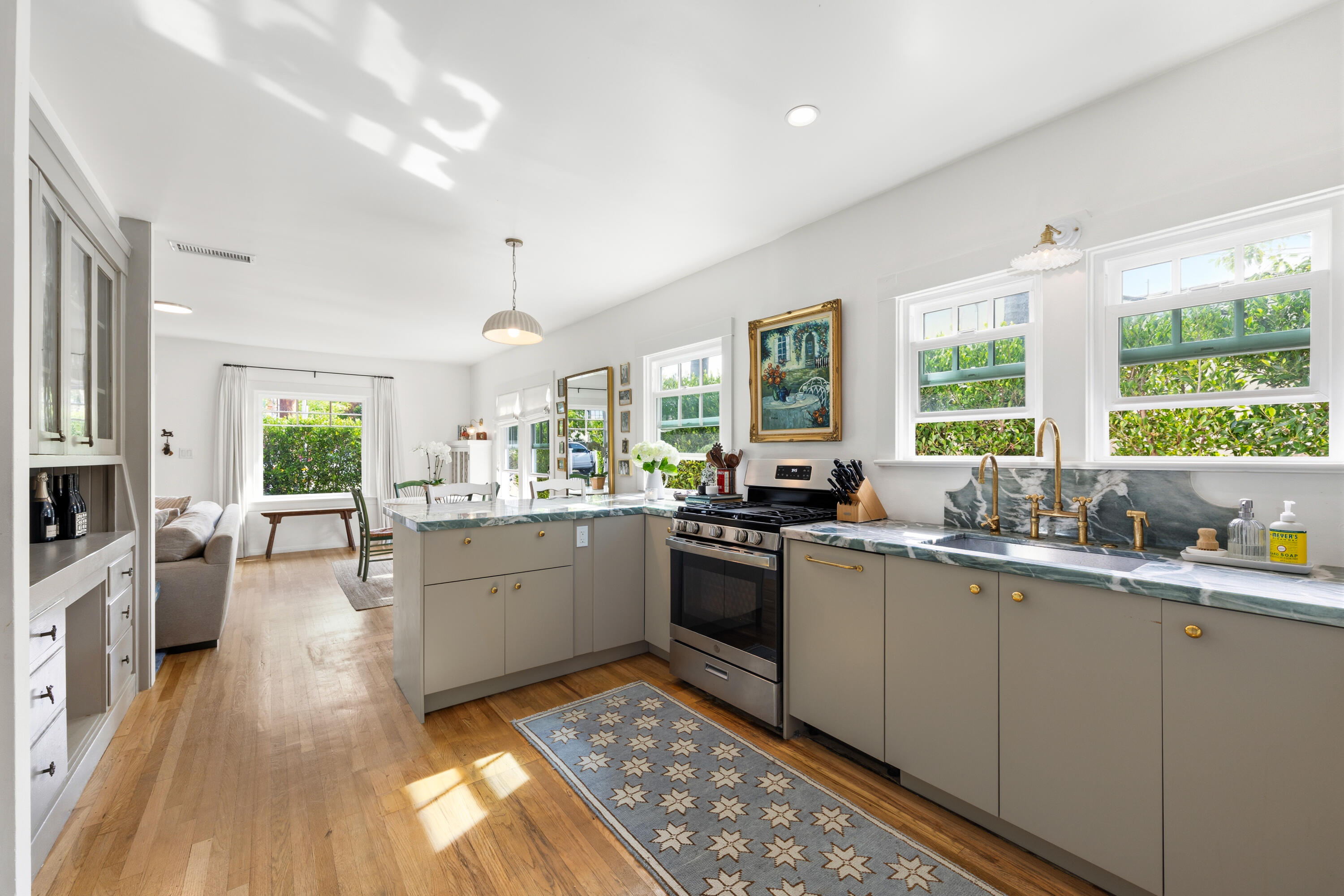 321 N Soledad Street