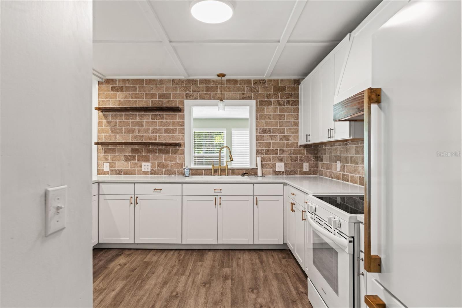 2524 VICTARRA CIR