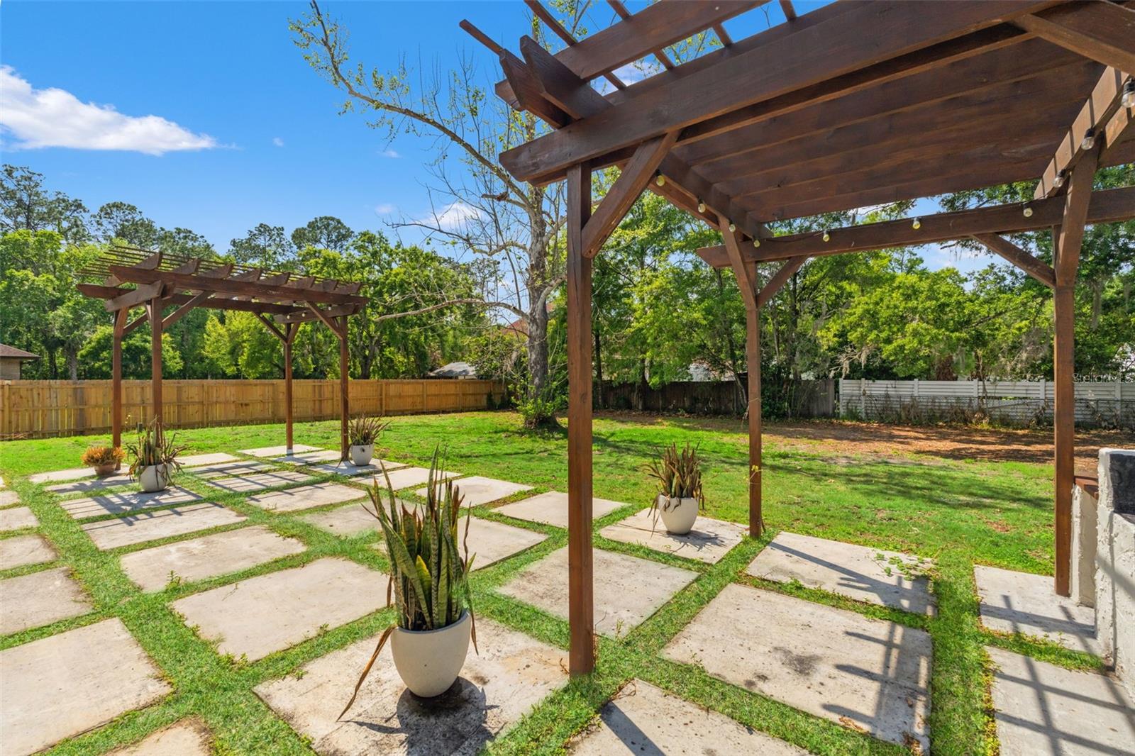 2524 VICTARRA CIR
