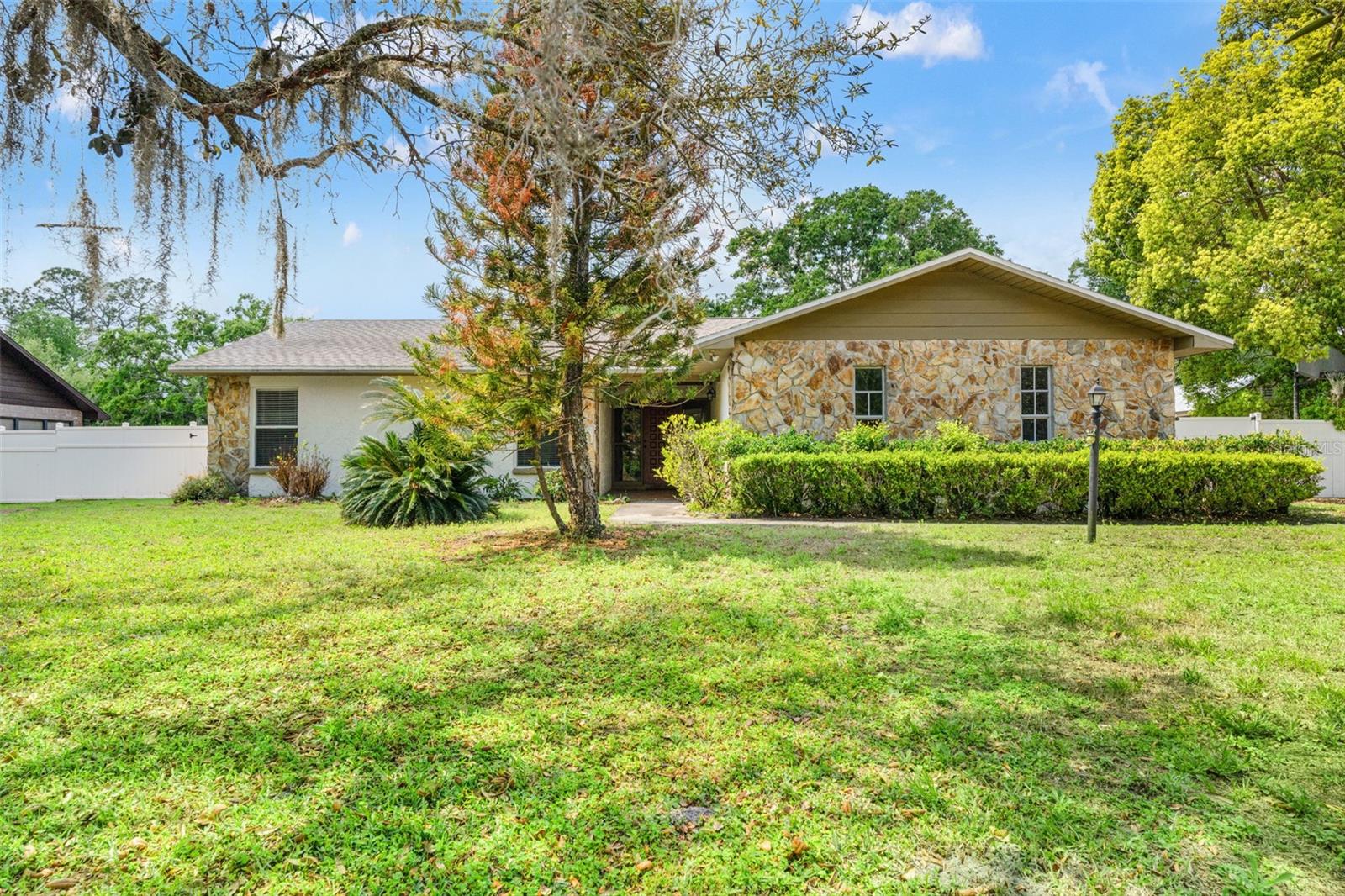 2524 VICTARRA CIR