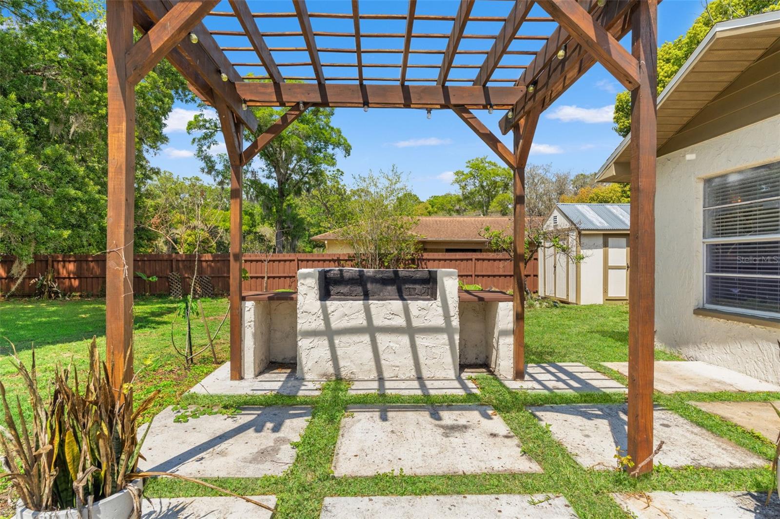 2524 VICTARRA CIR