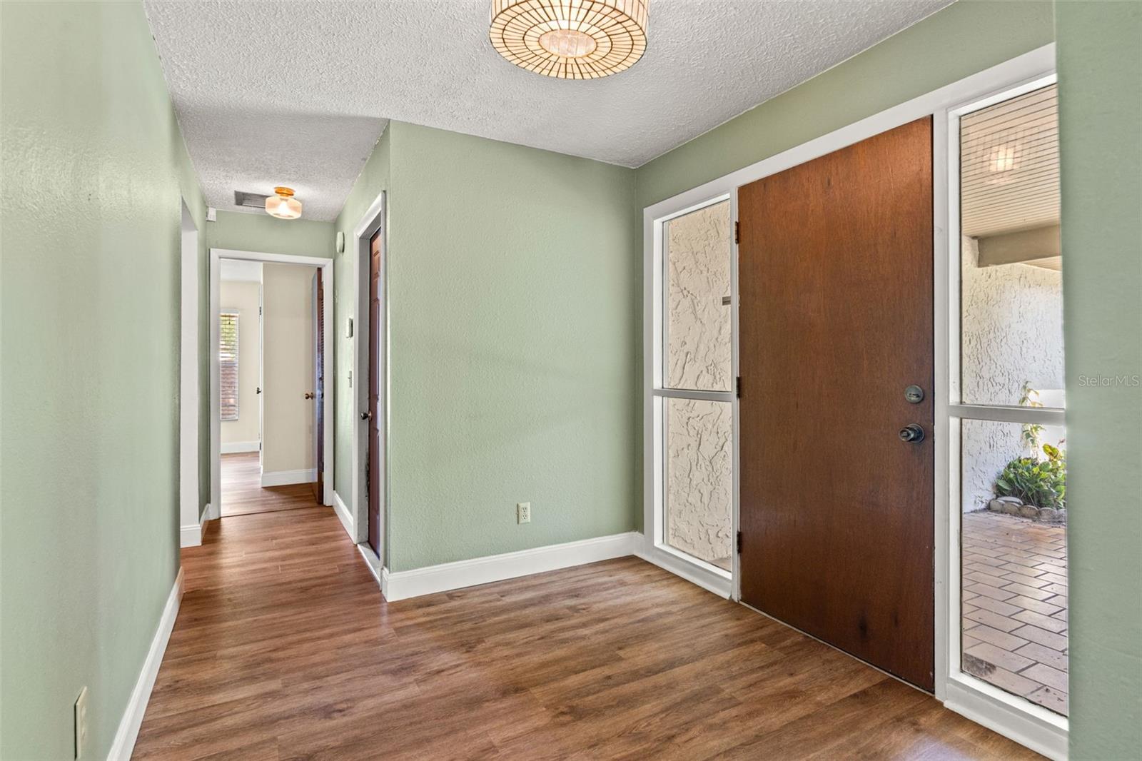 2524 VICTARRA CIR