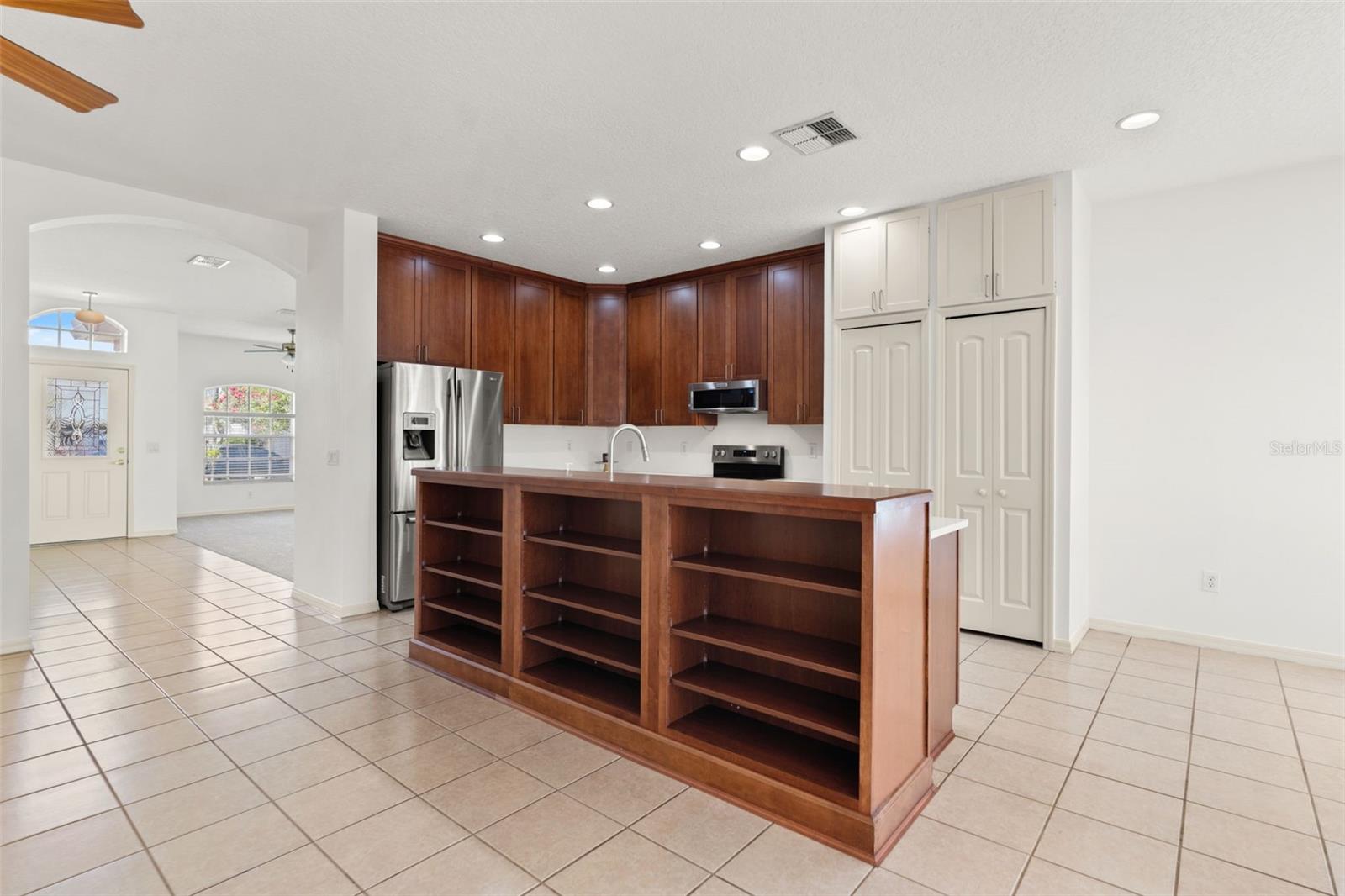 2913 BANYAN HILL LN