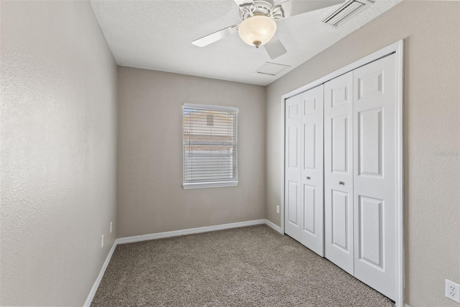560 ROBIN HILL CIR