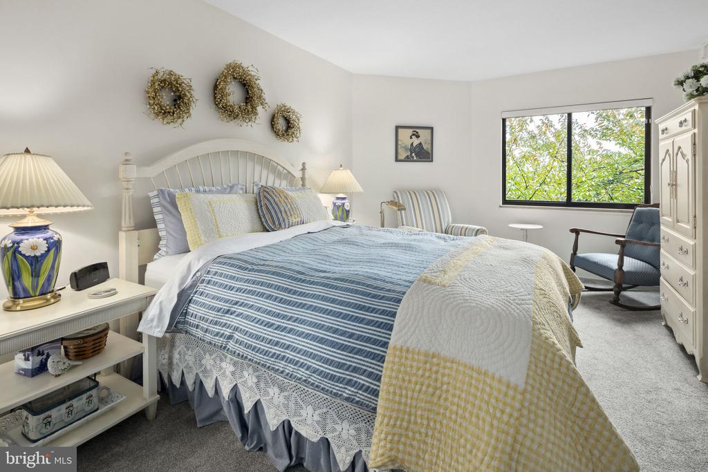 1600 N OAK STREET Unit: 219