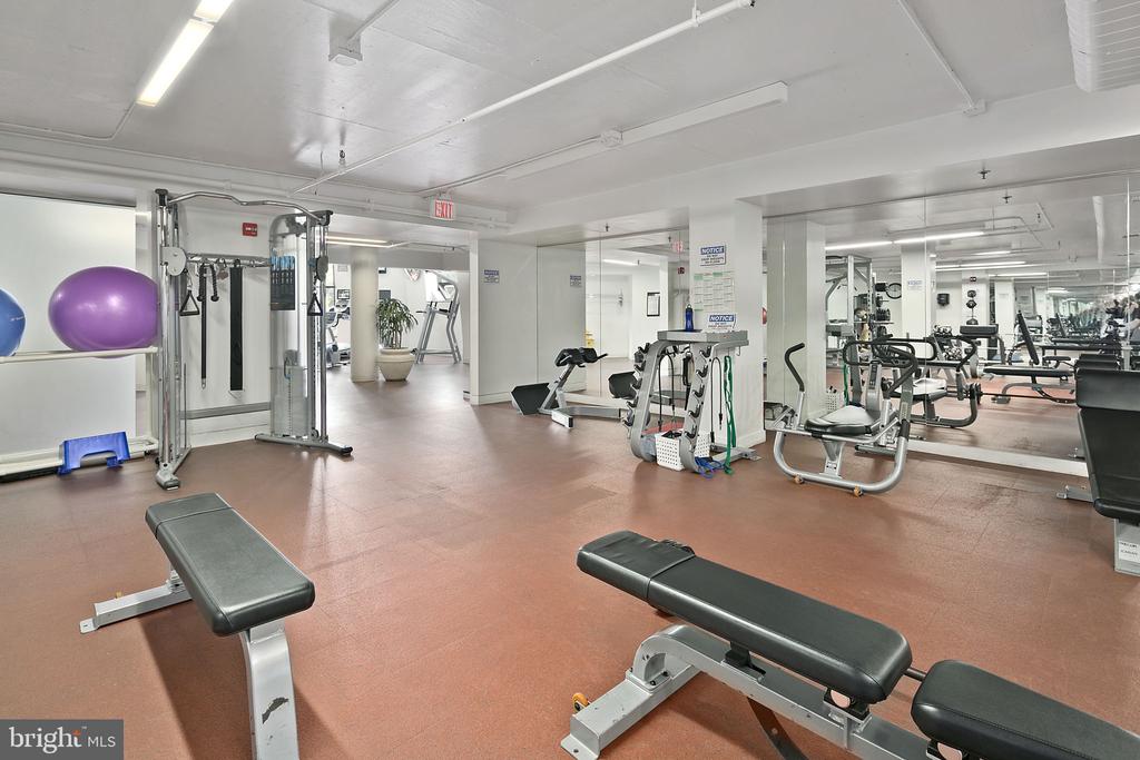 1600 N OAK STREET Unit: 219