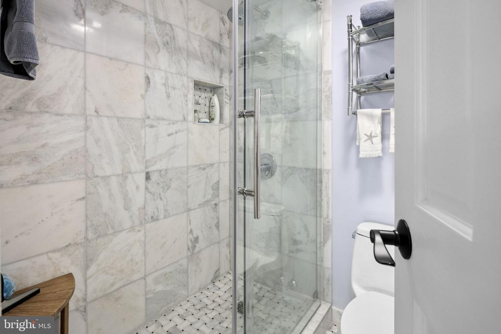 1600 N OAK STREET Unit: 219