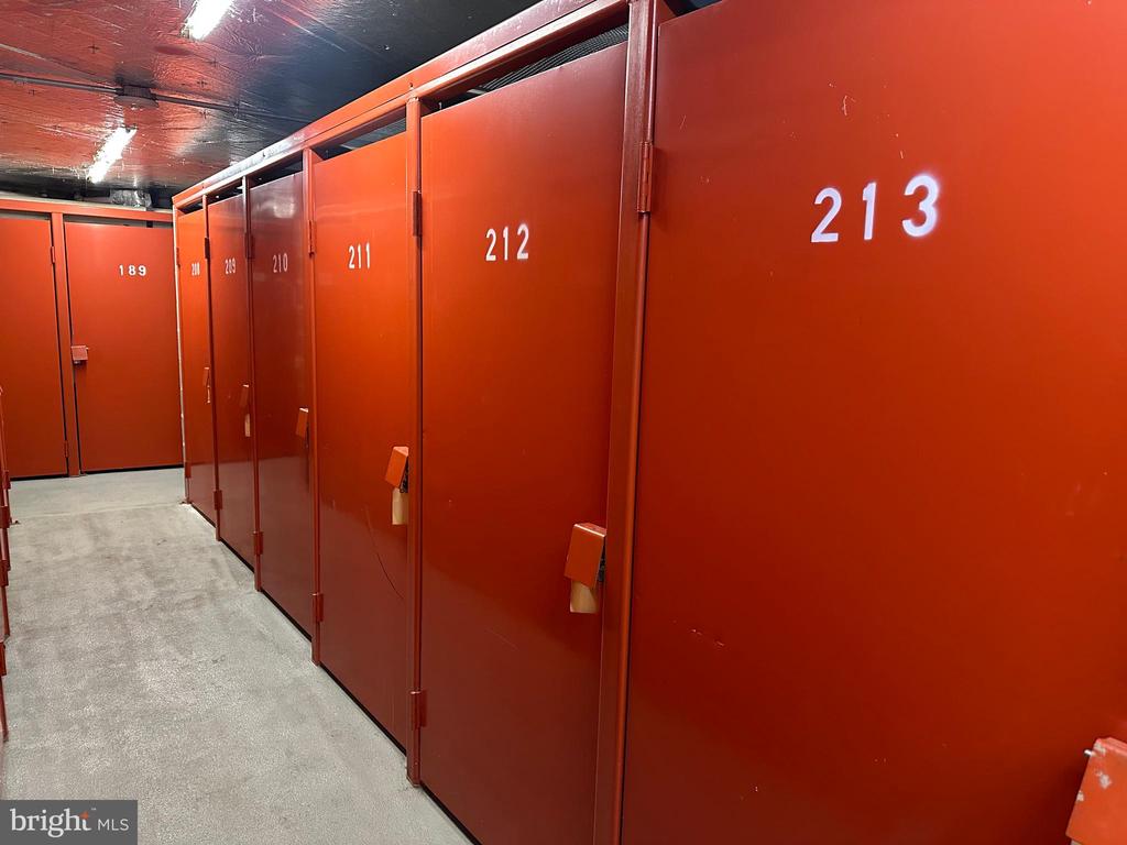 1276 N WAYNE STREET Unit: 830
