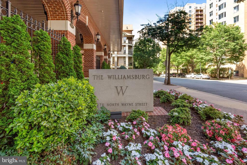 1276 N WAYNE STREET Unit: 830