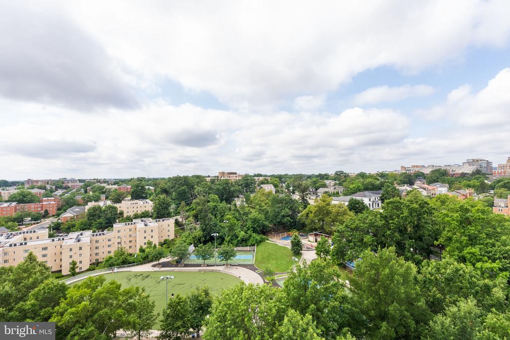 1276 N WAYNE STREET Unit: 830