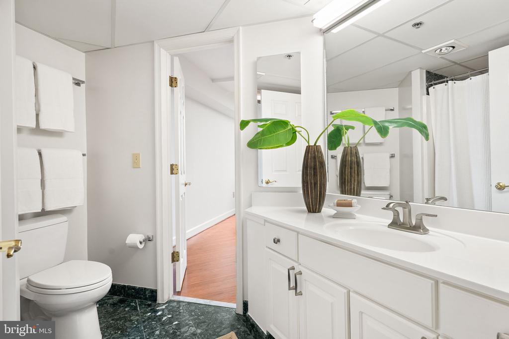 1276 N WAYNE STREET Unit: 830