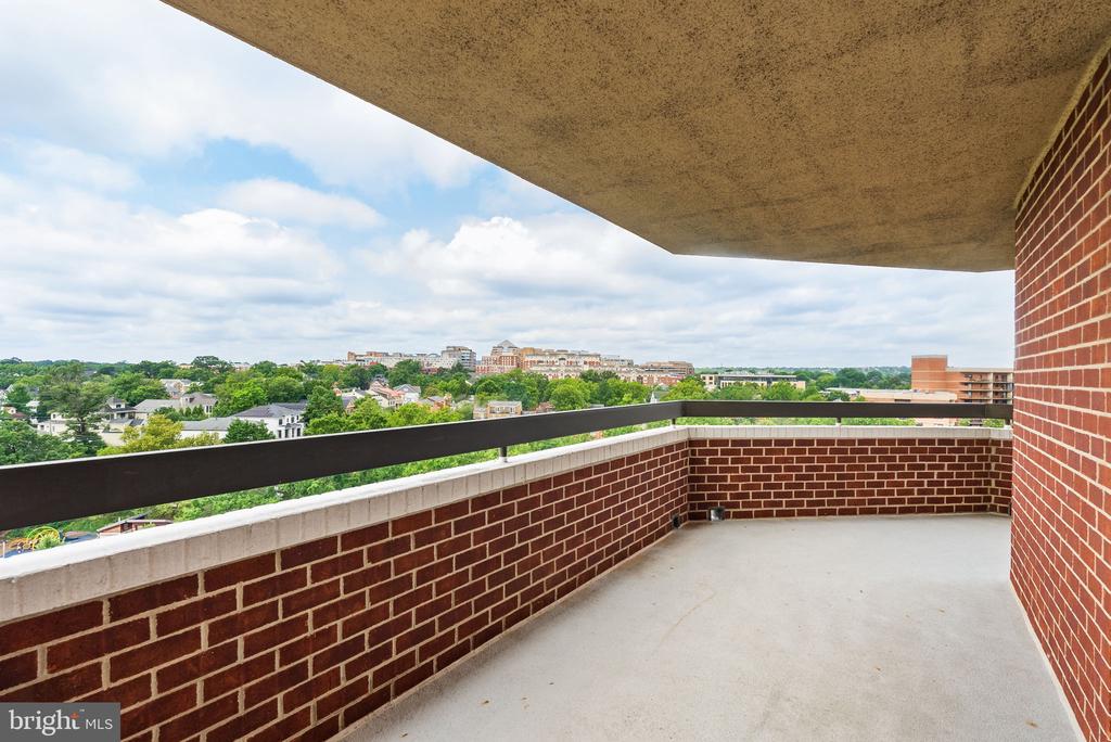 1276 N WAYNE STREET Unit: 830