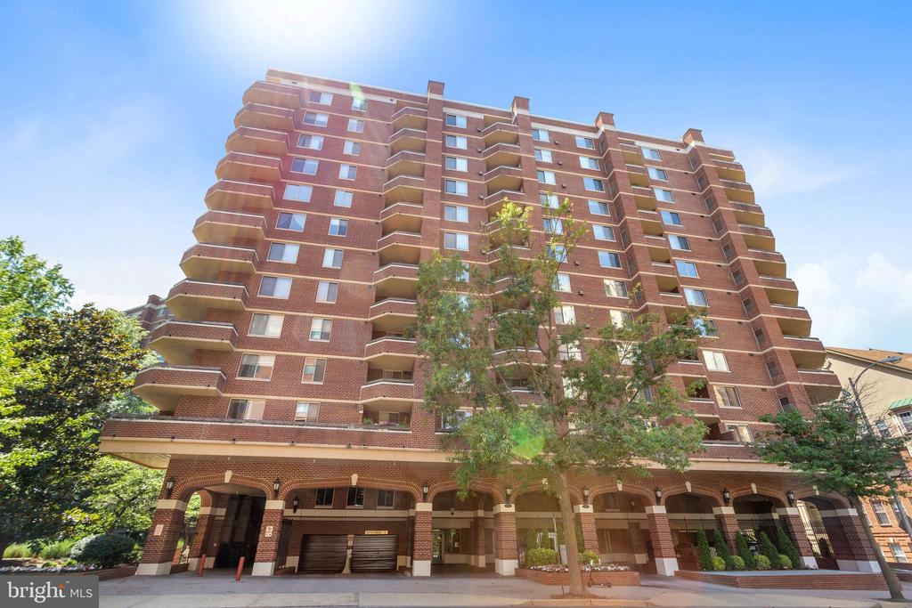 1276 N WAYNE STREET Unit: 830