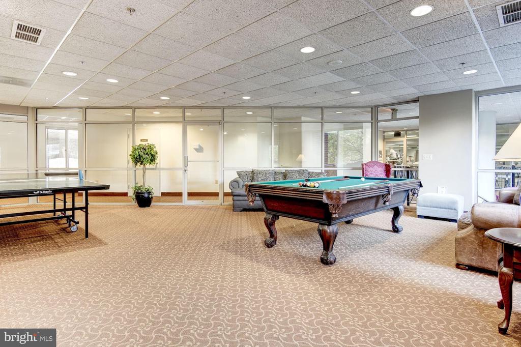 1276 N WAYNE STREET Unit: 830