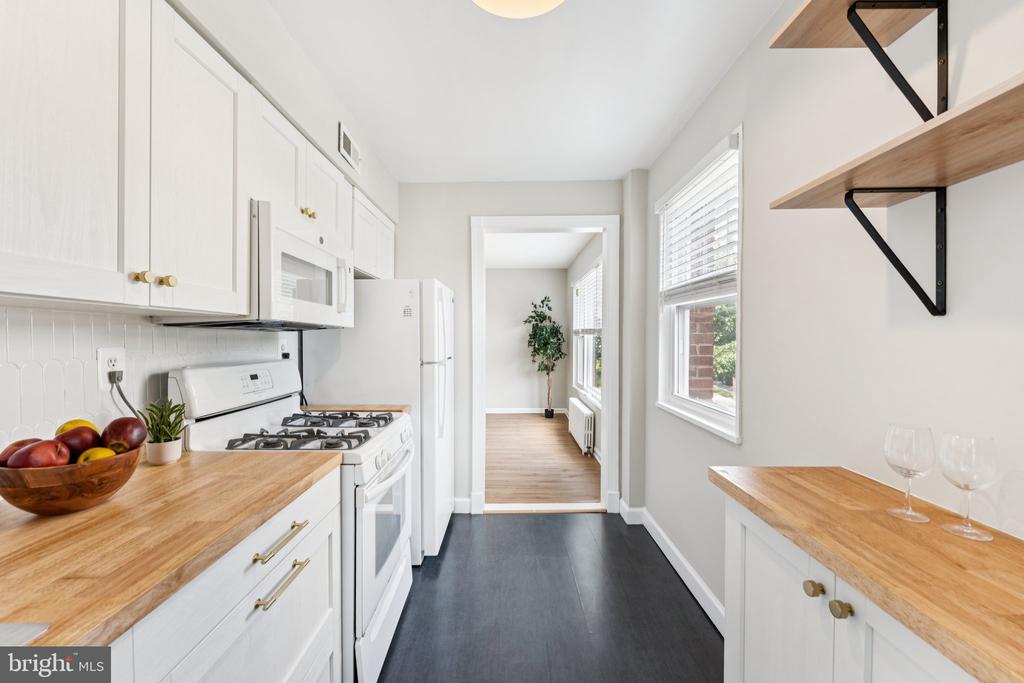 1400 12TH STREET N Unit: S-102