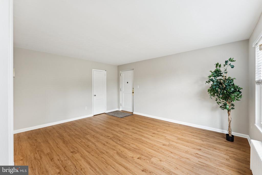 1400 12TH STREET N Unit: S-102