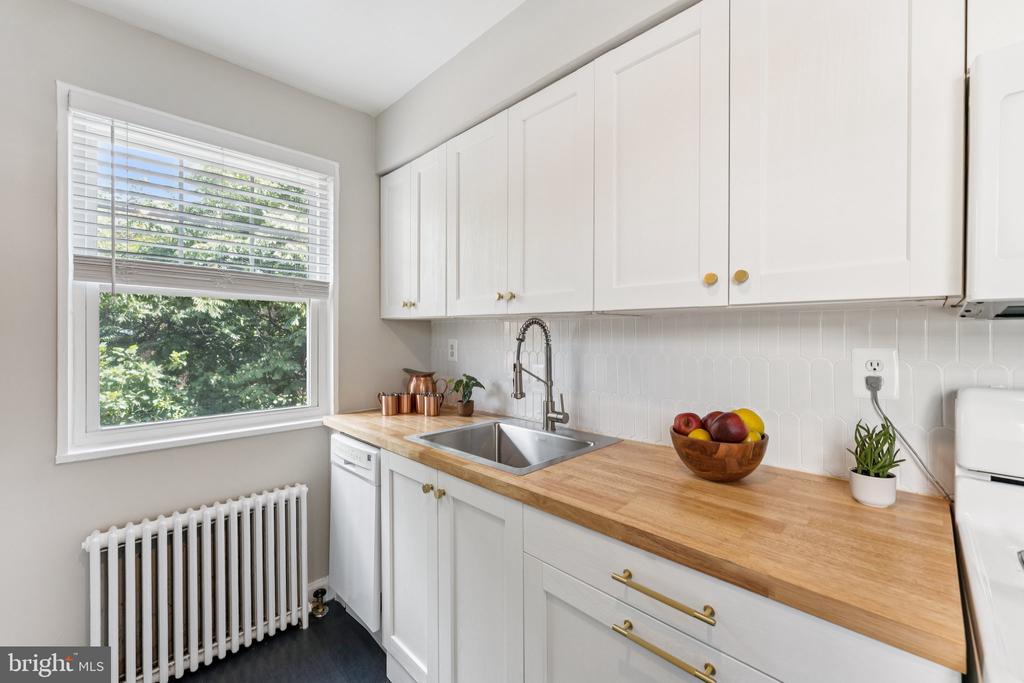 1400 12TH STREET N Unit: S-102