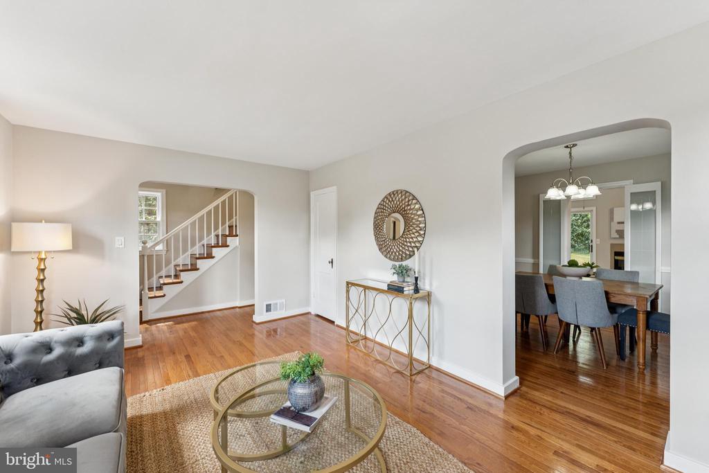 1008 N LIVINGSTON STREET
