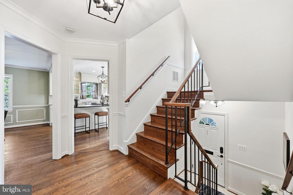 2311 N GLEBE ROAD