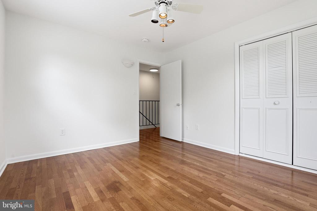 5426 11TH STREET N