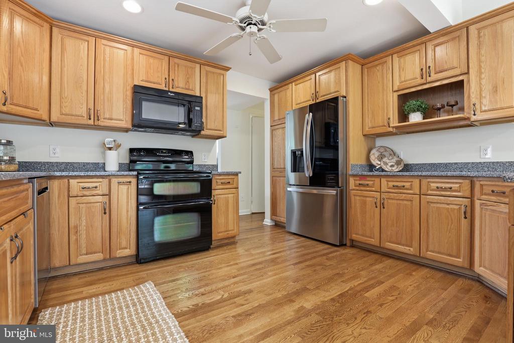 5426 11TH STREET N