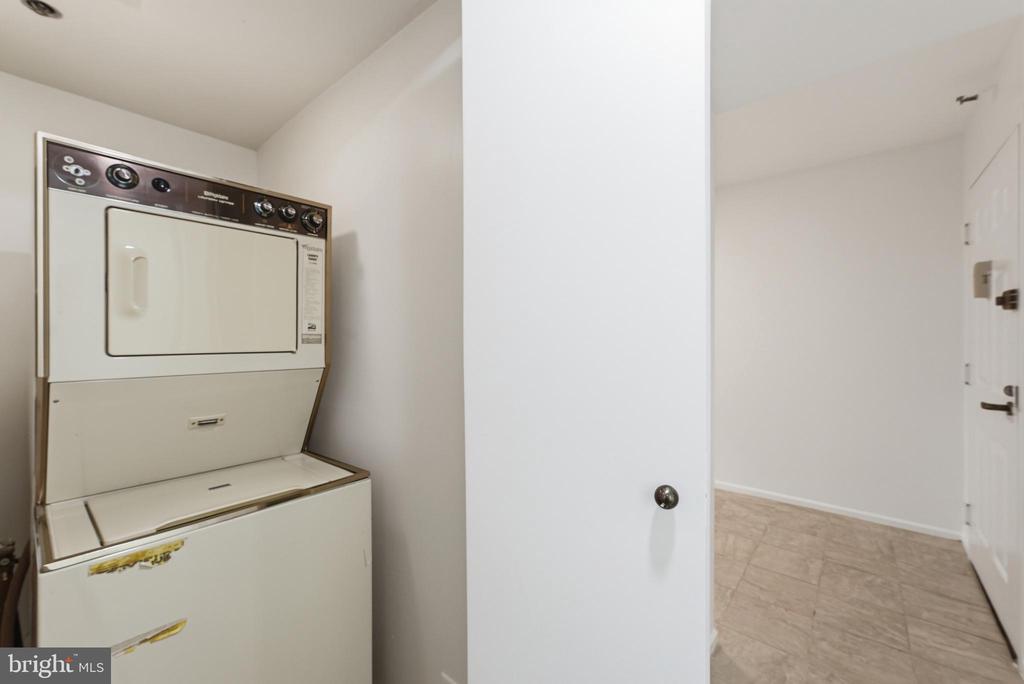 1600 N OAK STREET Unit: 618
