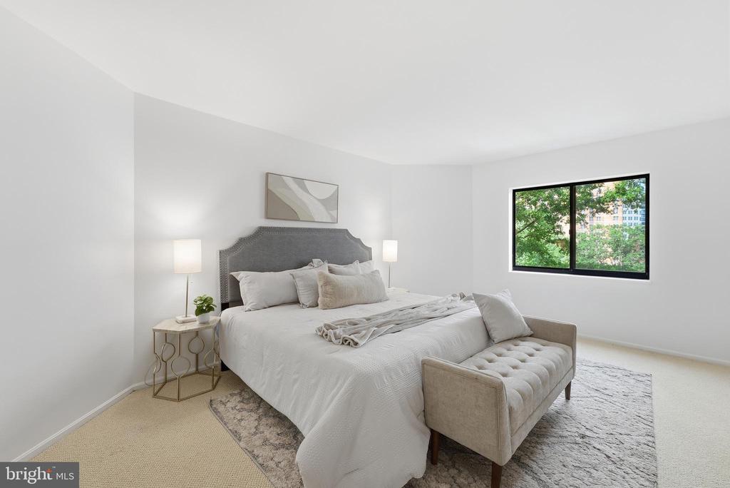 1600 N OAK STREET Unit: 618