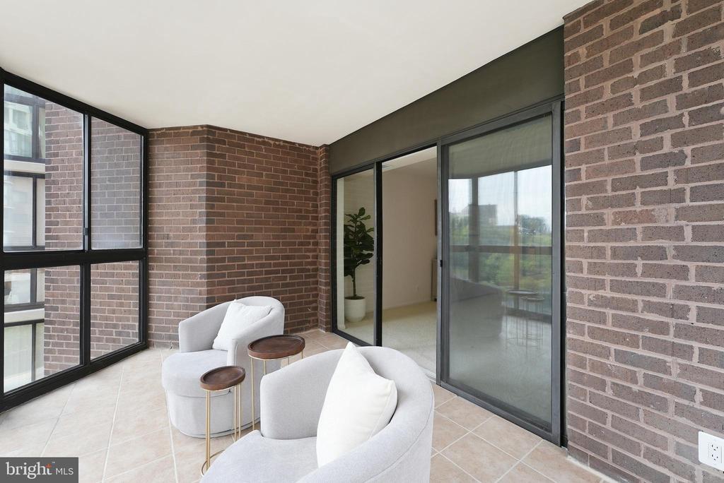 1600 N OAK STREET Unit: 618