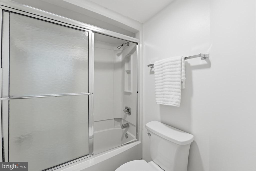 1600 N OAK STREET Unit: 618