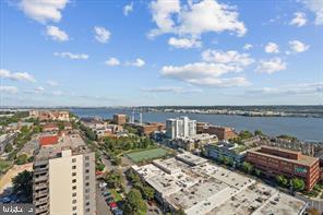 400 MADISON STREET Unit: 802